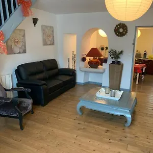 Triplex Meublé Hyper Centre St Céré 3 120 M2 8 Pers Max Apartamento Saint-Céré